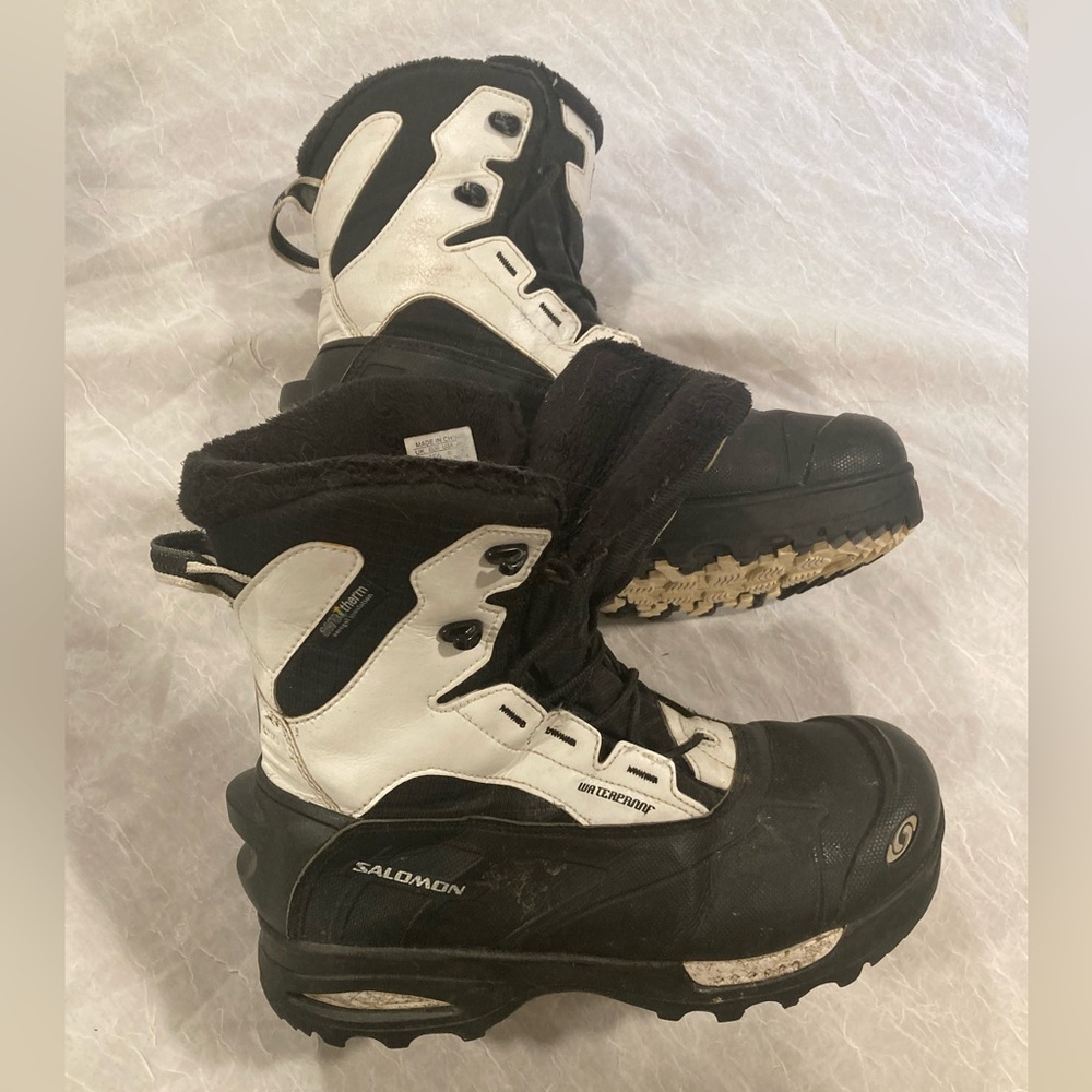 Salomon Toundra Women’s winter boot size 9